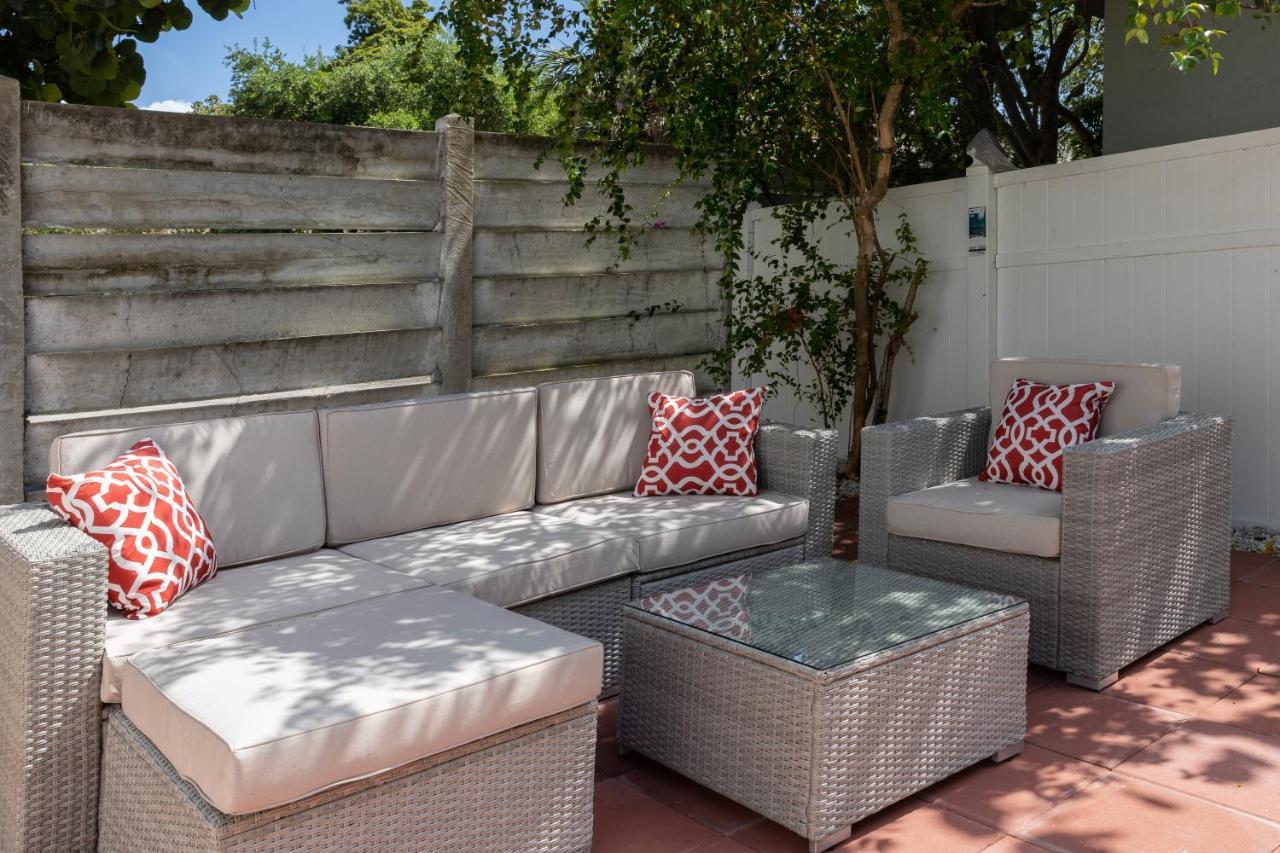 Beautiful Casita With King Bed And Private Patio Close To Calle 8, Mia Airport, Coral Gables Μαϊάμι Εξωτερικό φωτογραφία