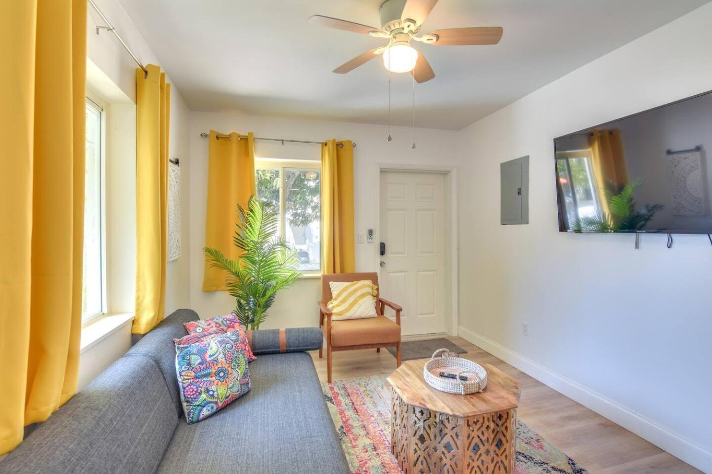 Beautiful Casita With King Bed And Private Patio Close To Calle 8, Mia Airport, Coral Gables Μαϊάμι Εξωτερικό φωτογραφία